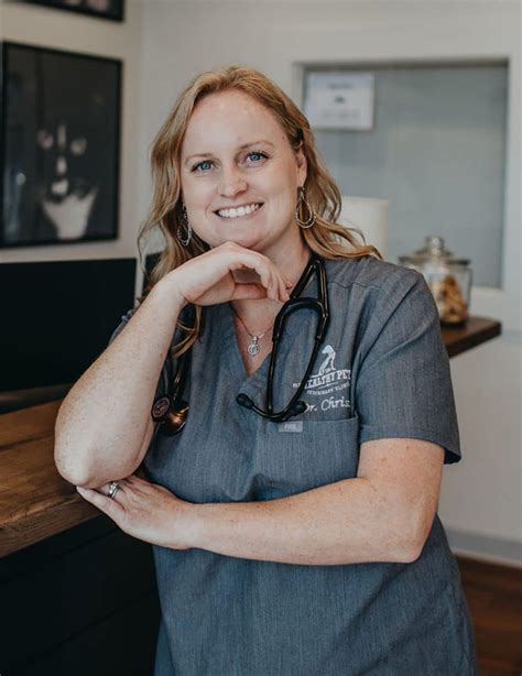 Veterinarian in McDonough, GA .